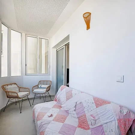 Two Bedrooms With View Over The Sea شقة *