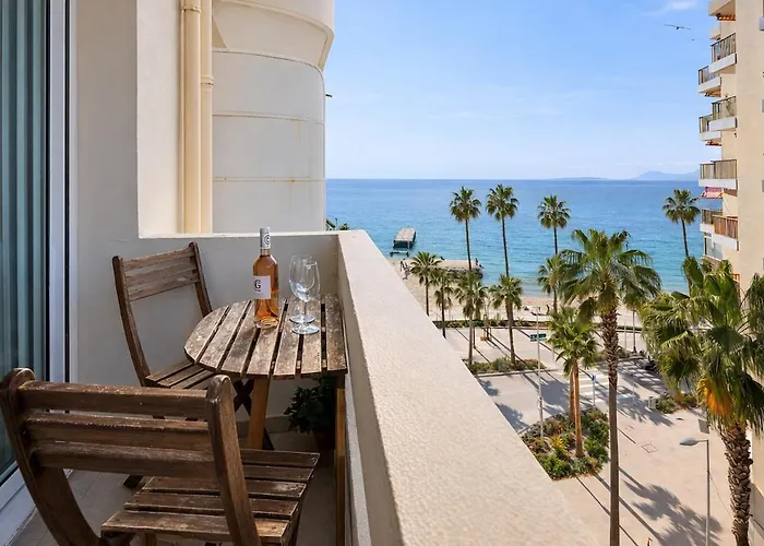 Two Bedrooms With View Over The Sea شقة أنتيب