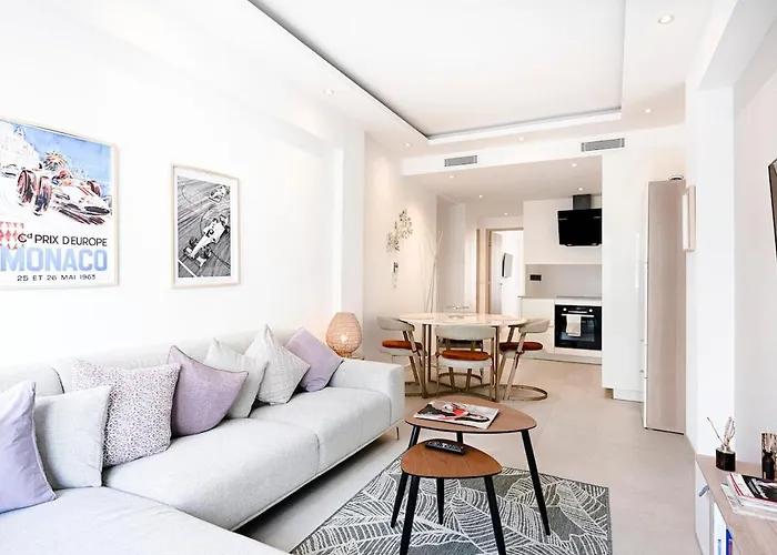 Two Bedrooms With View Over The Sea أنتيب